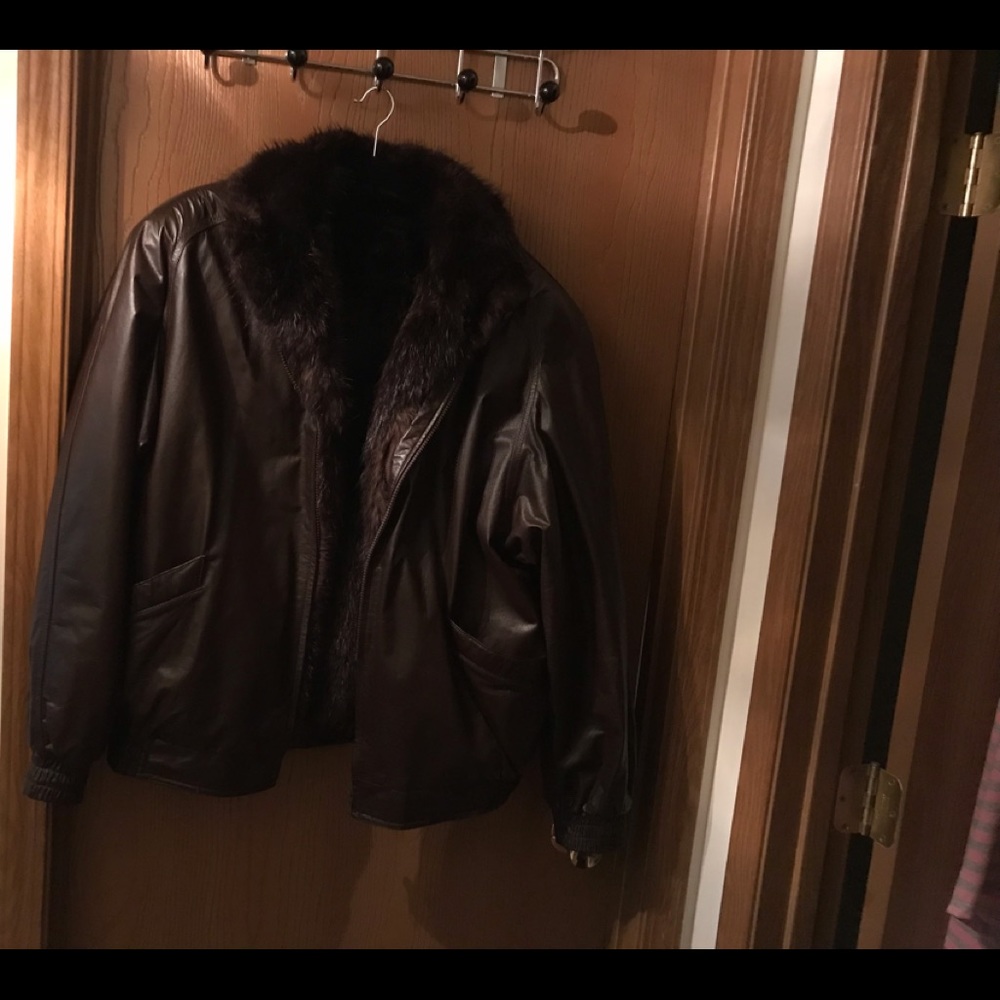 Men’s or unisex leather and beaver fur jacket.